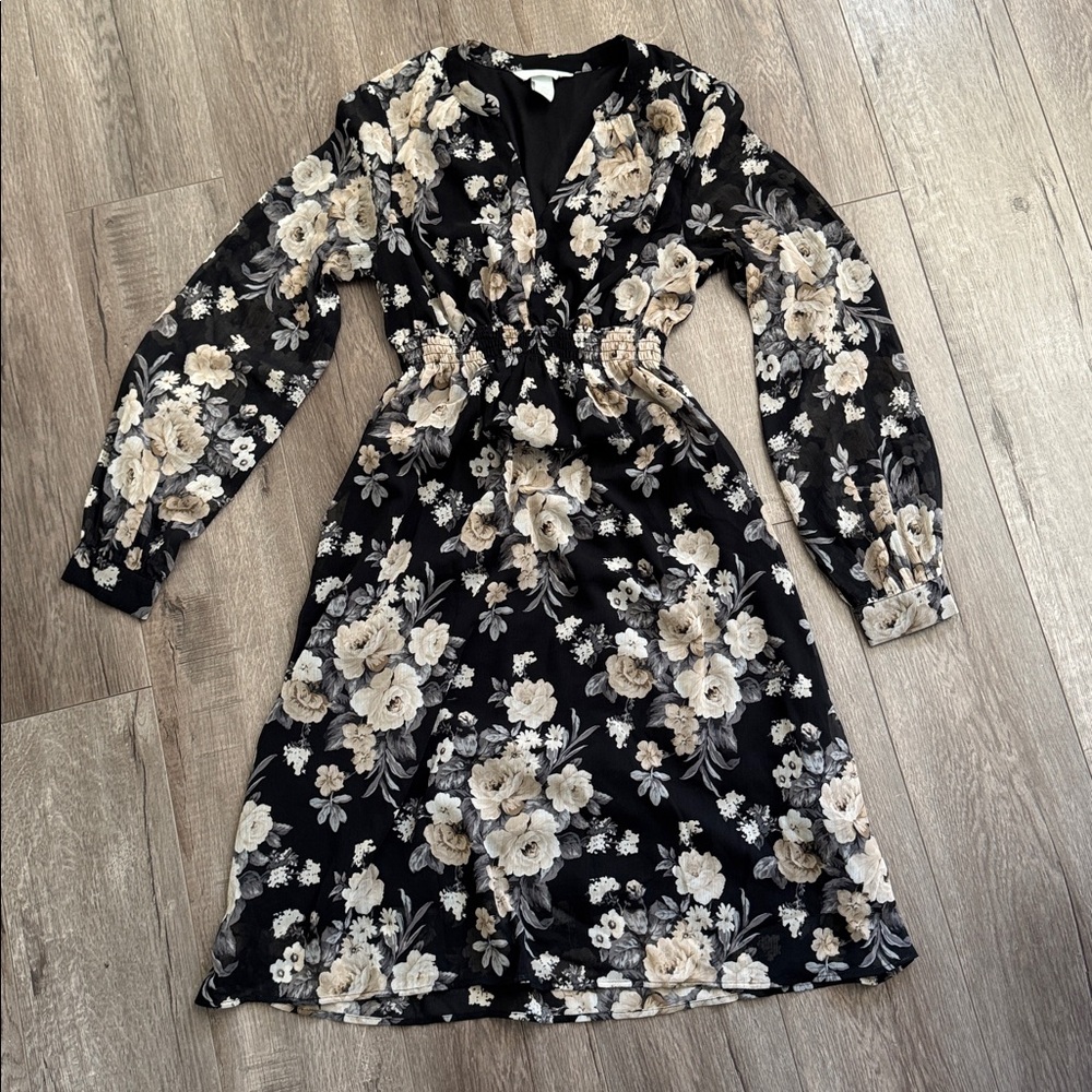 Chic Black Floral Maternity Dress with Long Sleeves and Elastic Waist